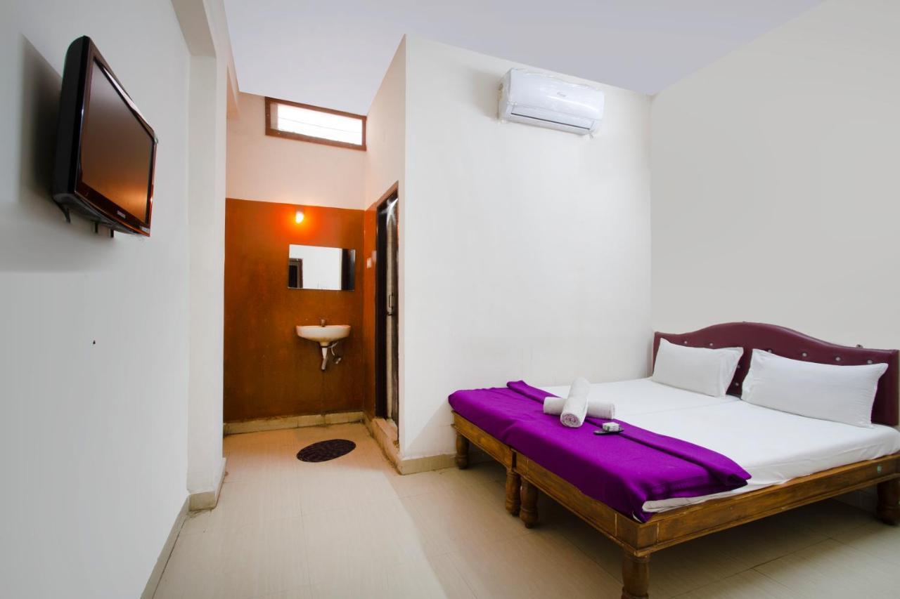 Hotel Sri Sai Balaji Hyderabad Eksteriør bilde