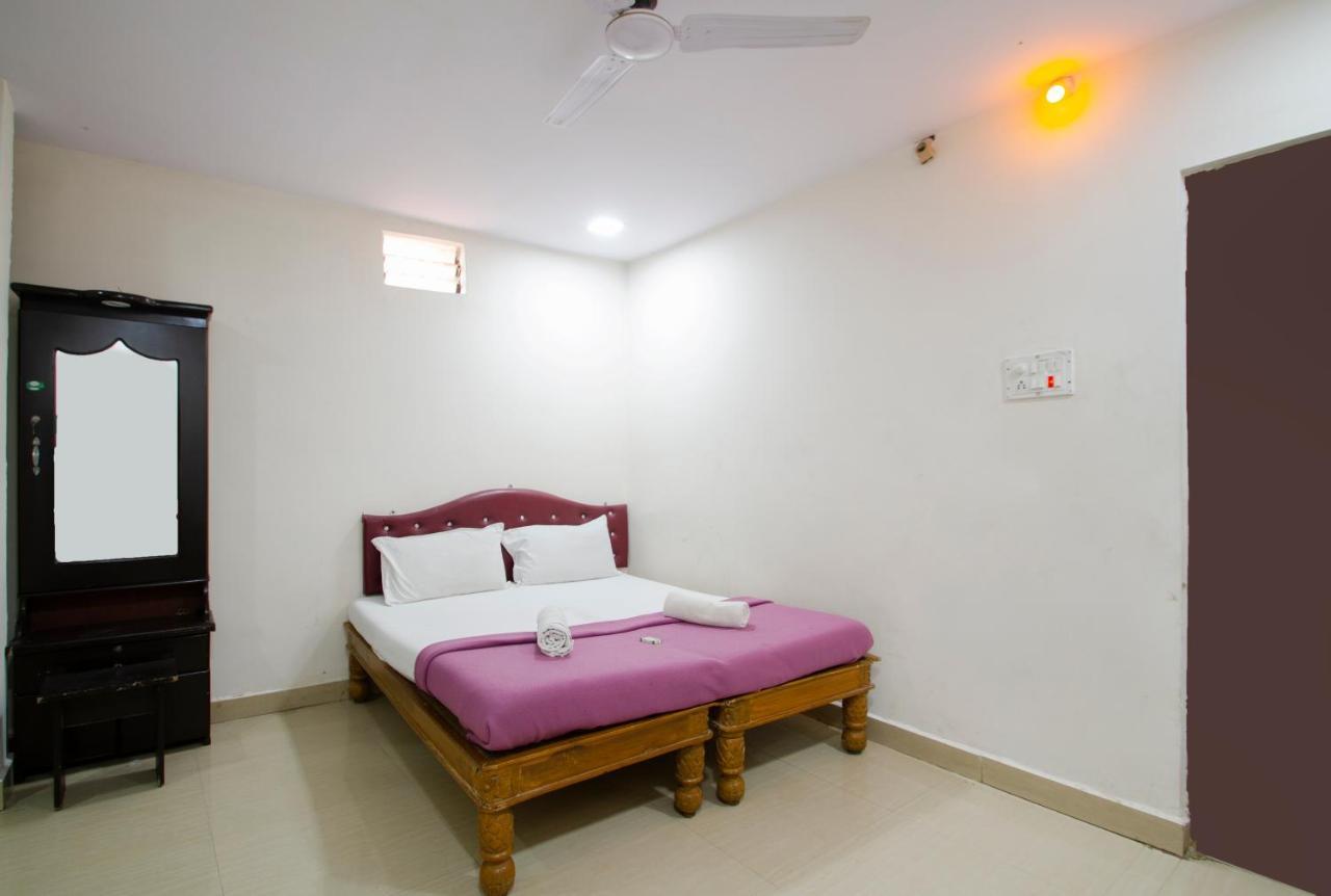 Hotel Sri Sai Balaji Hyderabad Eksteriør bilde