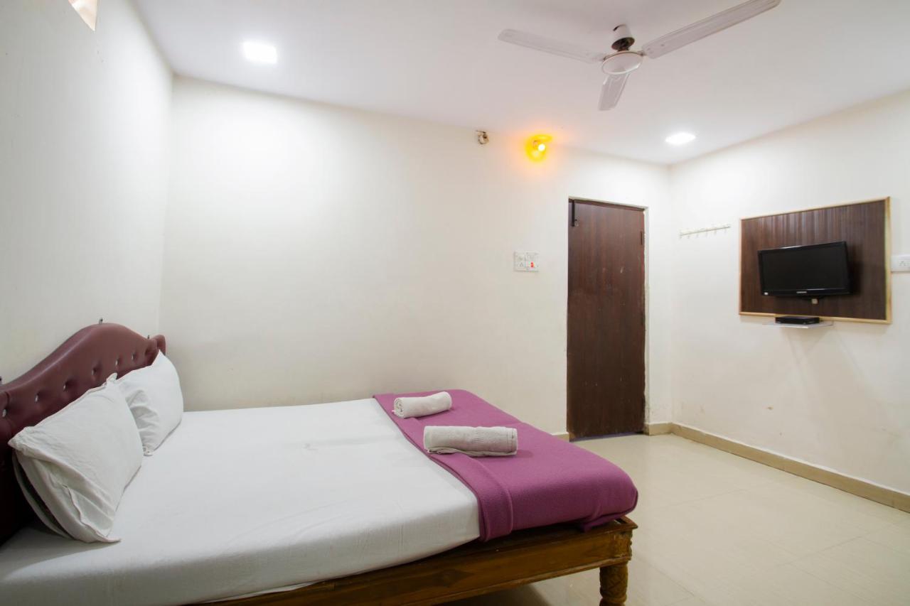 Hotel Sri Sai Balaji Hyderabad Eksteriør bilde